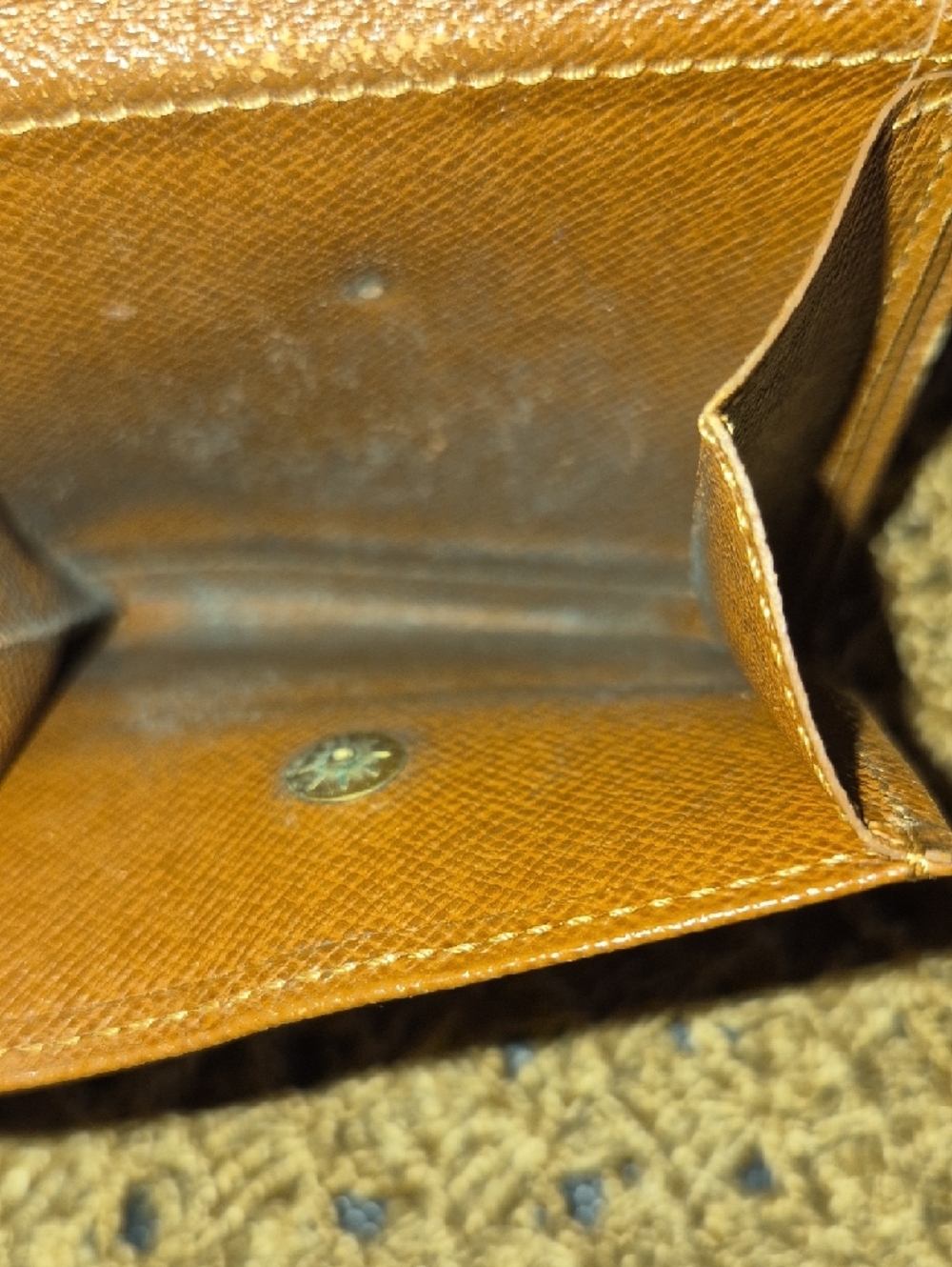 Louis Vuitton Monogram Canvas Bi-fold Wallet - Picture 3 of 8